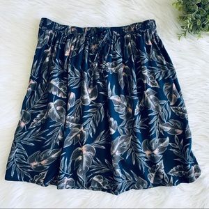 Hollister Floral Mini Skirt size Medium